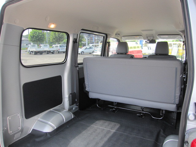 トヨタ タウンエースバン 5BF-S403M(2WD)の写真32