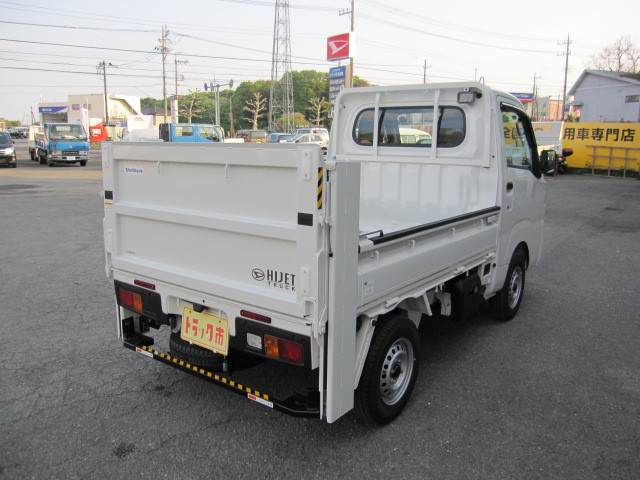 ダイハツ ハイゼットトラック 3BD-S500P(2WD)の写真2