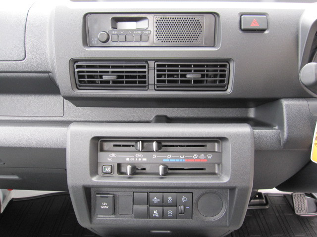 ダイハツ ハイゼットトラック 3BD-S500P(2WD)の写真15