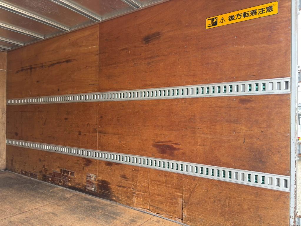 いすゞ エルフ TKG-NPR85AN(2WD)の写真10