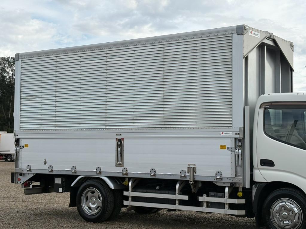 日野 デュトロ PB-XZU346M(2WD)の写真5