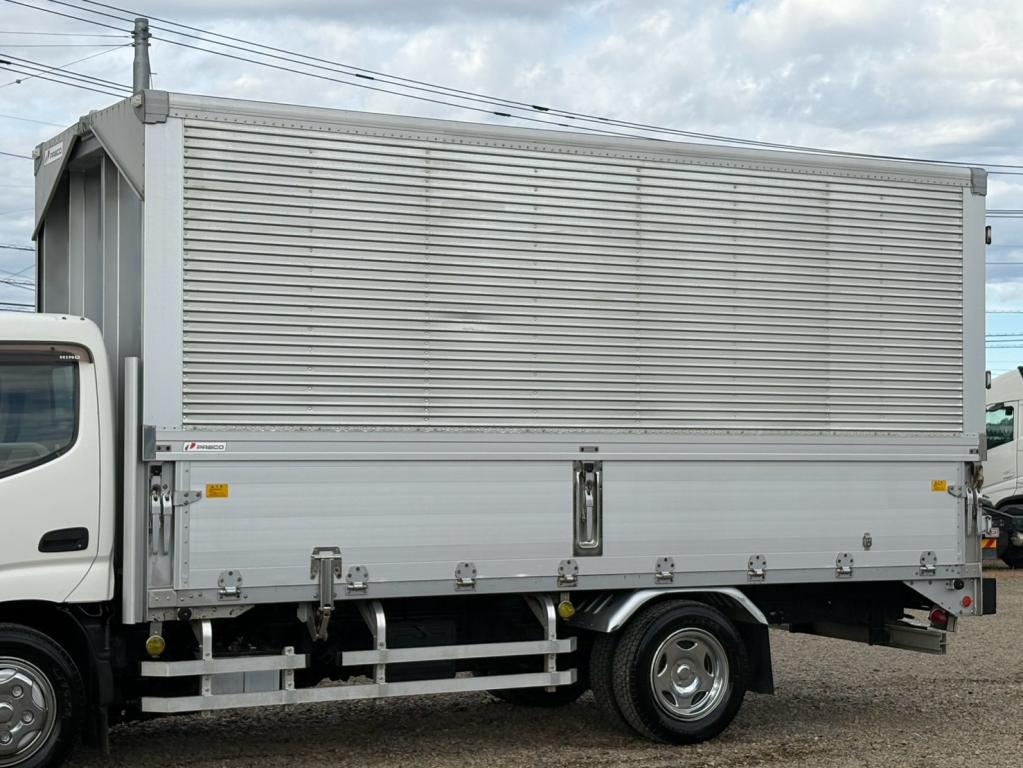 日野 デュトロ PB-XZU346M(2WD)の写真6
