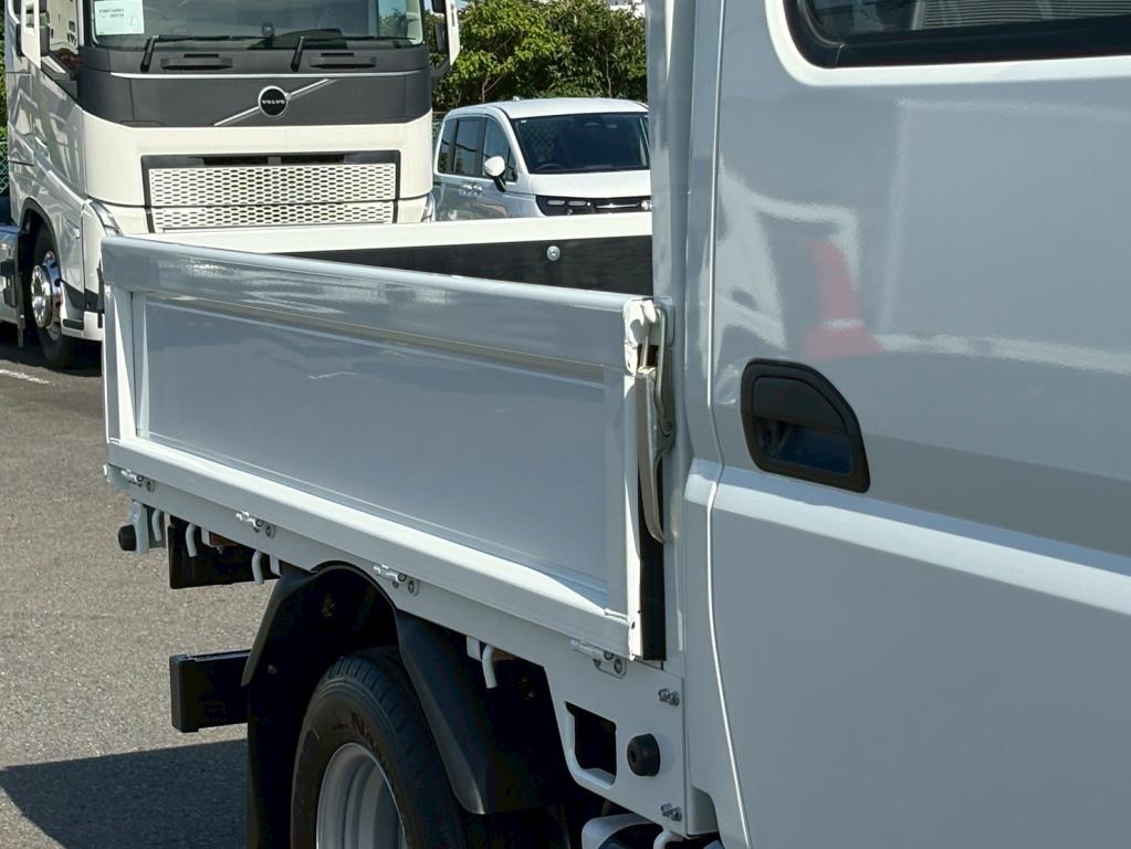 三菱 キャンター 2RG-FBA20(2WD)の写真5