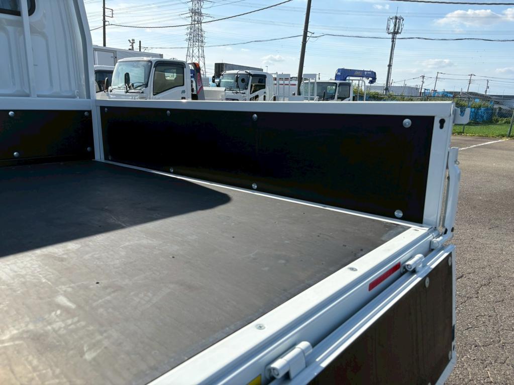 三菱 キャンター 2RG-FBA20(2WD)の写真10