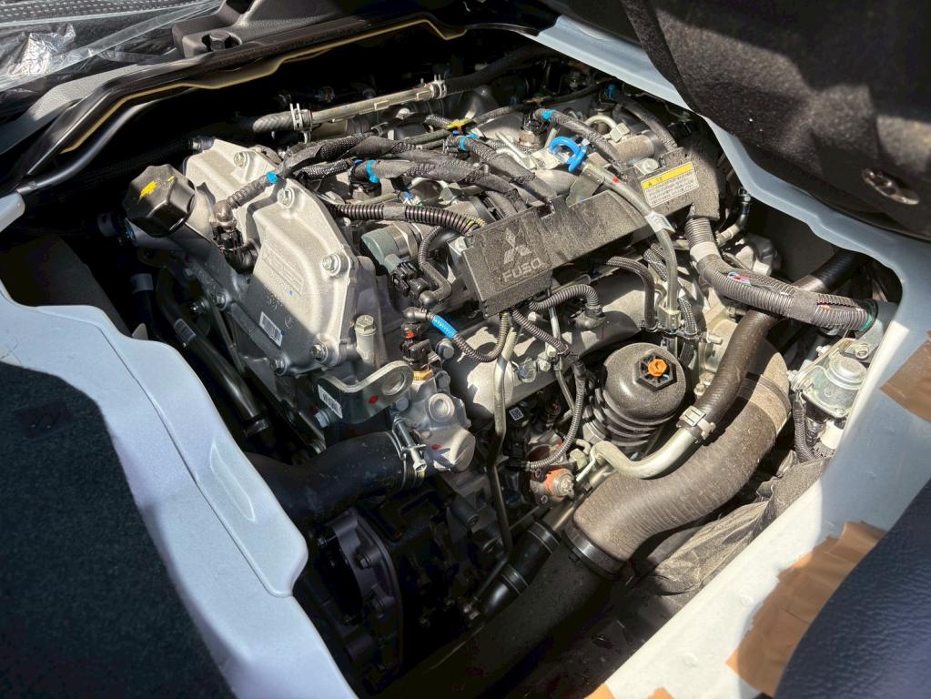 三菱 キャンター 2RG-FBA20(2WD)の写真17