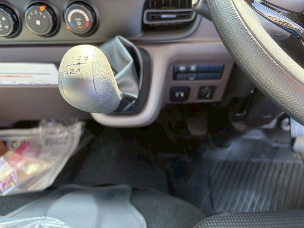 三菱 キャンター 2RG-FBA20(2WD)の写真22