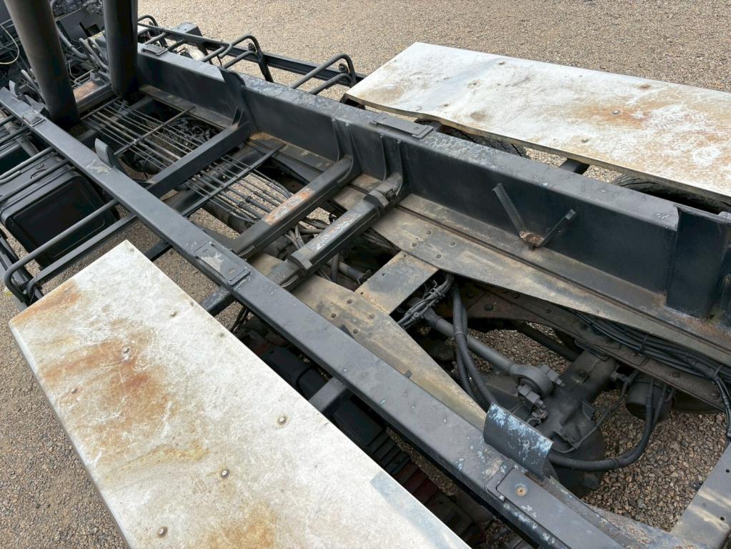 日野 プロフィア QDG-FS1EWBA(6x4)の写真12