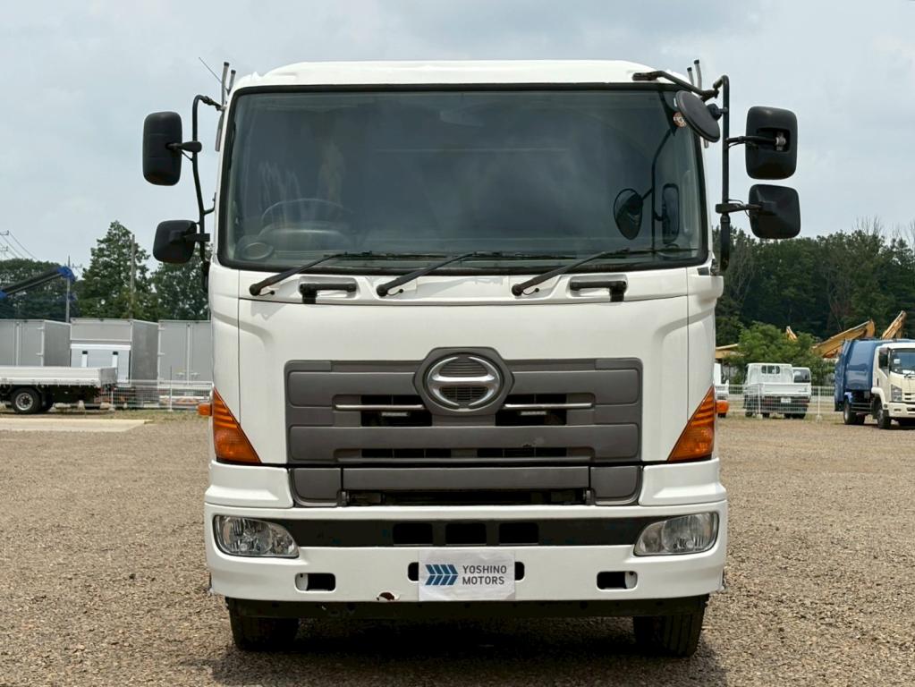 日野 プロフィア QDG-FS1EWBA(6x4)の写真15