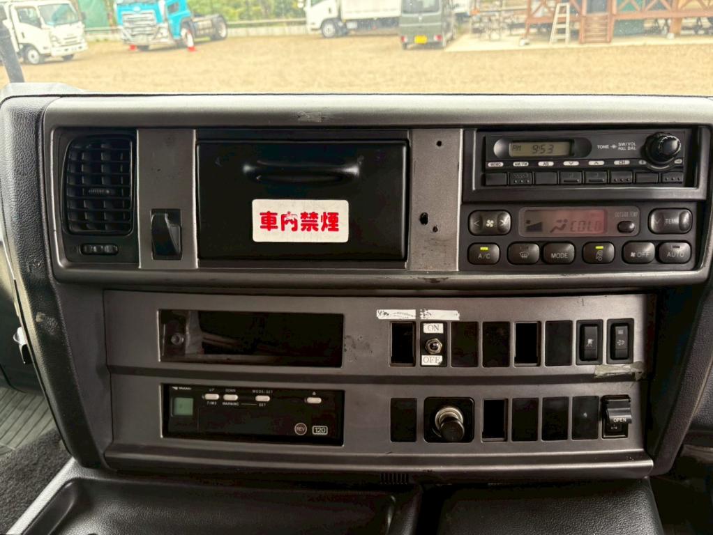 日野 プロフィア QDG-FS1EWBA(6x4)の写真22