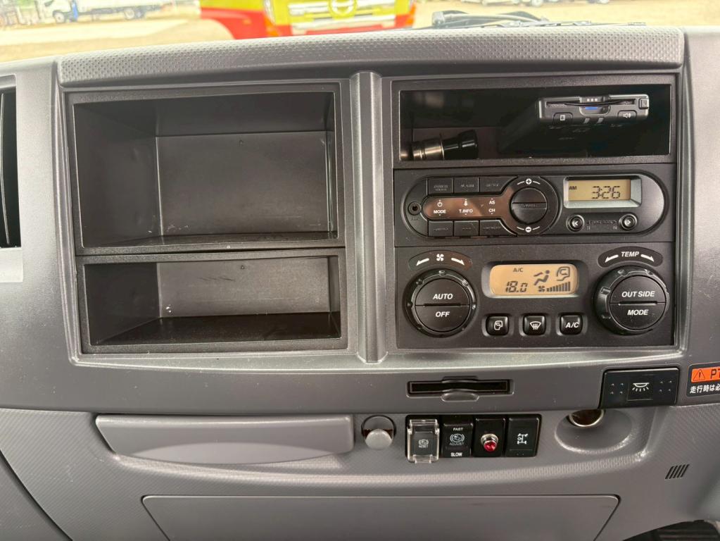 いすゞ フォワード 2RG-FRR90S2(2WD)の写真22