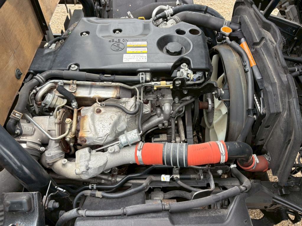 いすゞ エルフ TRG-NPR85AR(2WD)の写真19