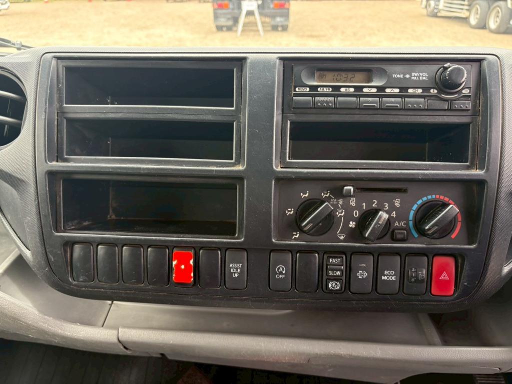 日野 デュトロ TKG-XZU700M(2WD)の写真22