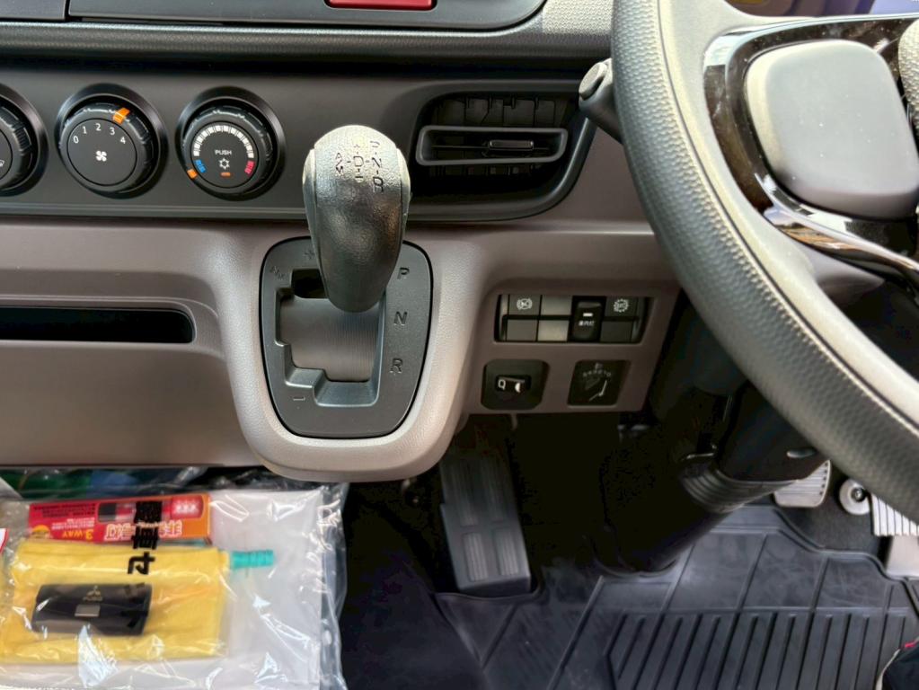 三菱 キャンター 2RG-FBAV0(2WD)の写真22