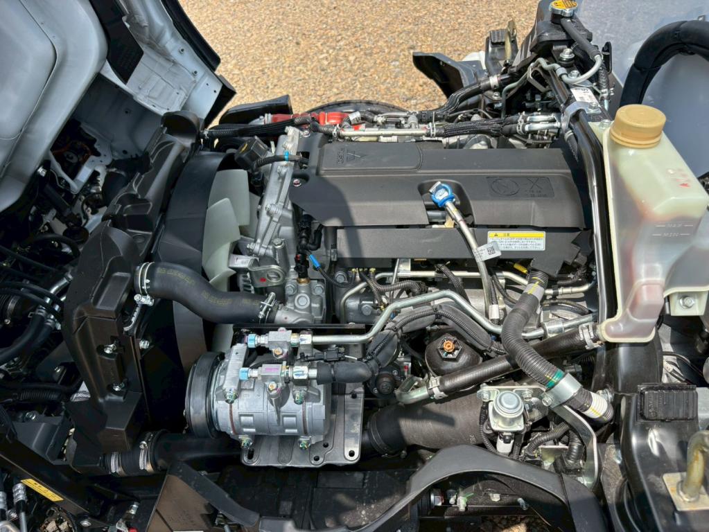 三菱 キャンター 2RG-FBAV0(2WD)の写真19