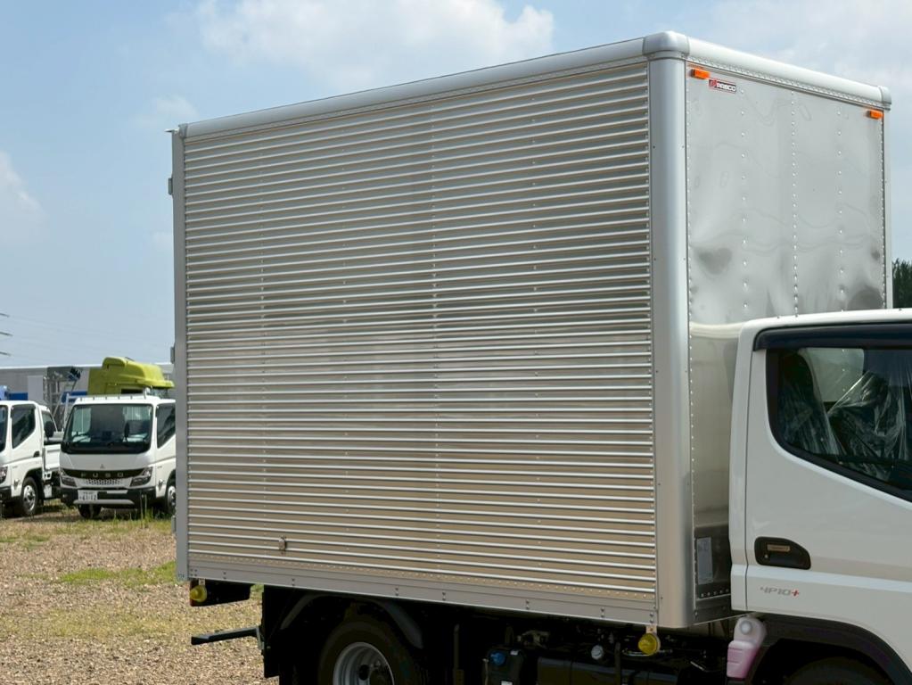 三菱 キャンター 2RG-FBA20(2WD)の写真5