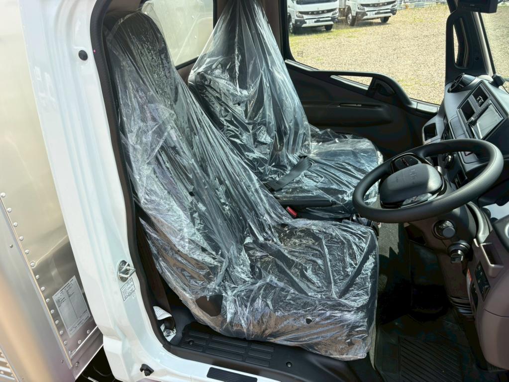 三菱 キャンター 2RG-FBA20(2WD)の写真21