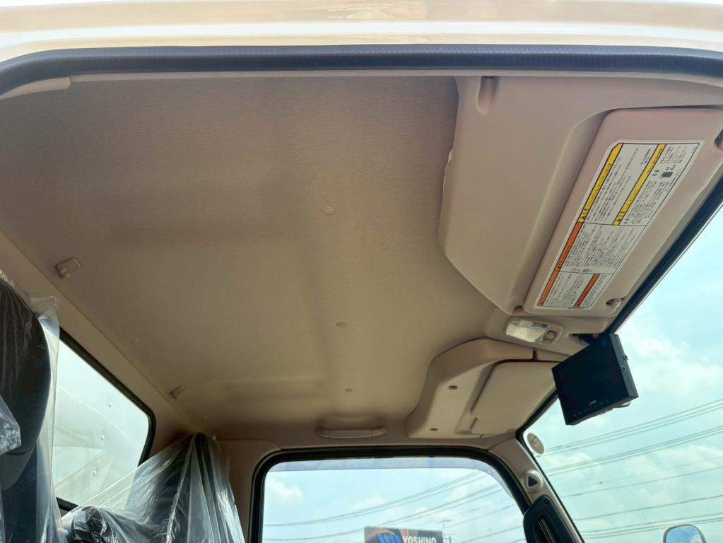三菱 キャンター 2RG-FBA20(2WD)の写真24