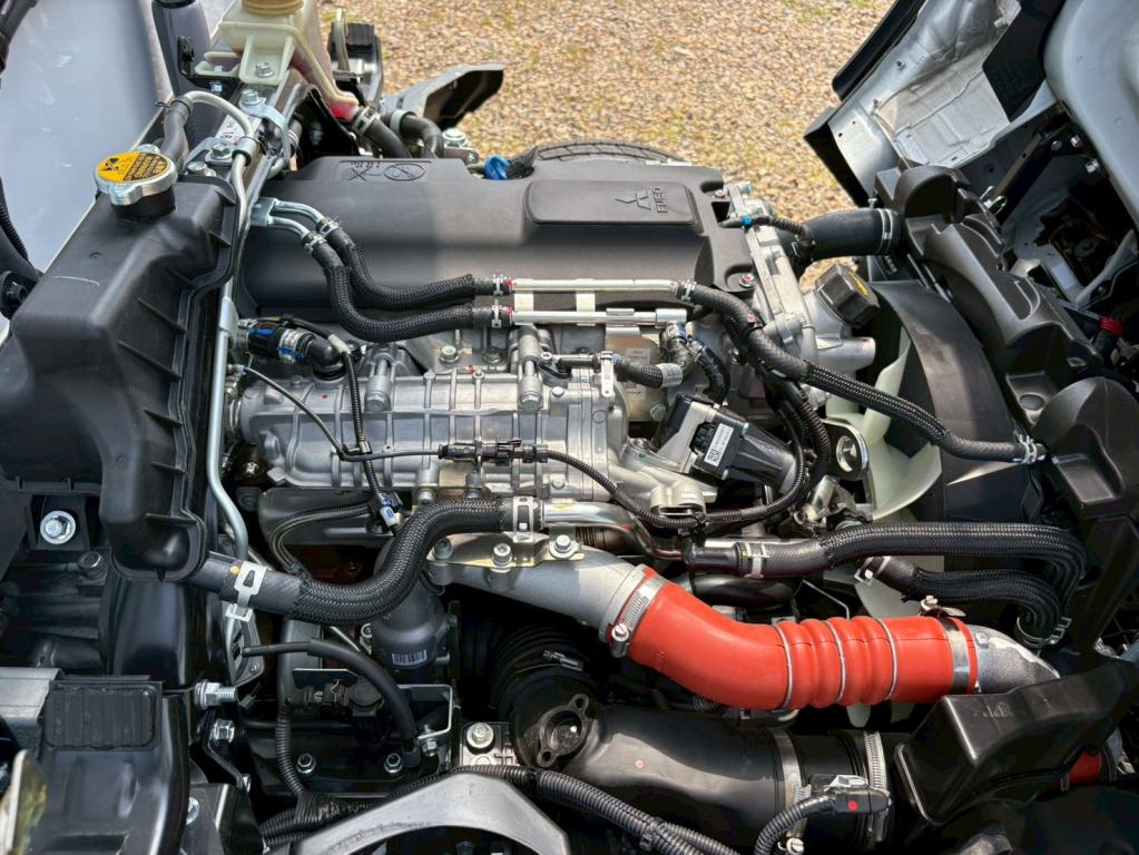 三菱 キャンター 2RG-FBAV0(2WD)の写真20