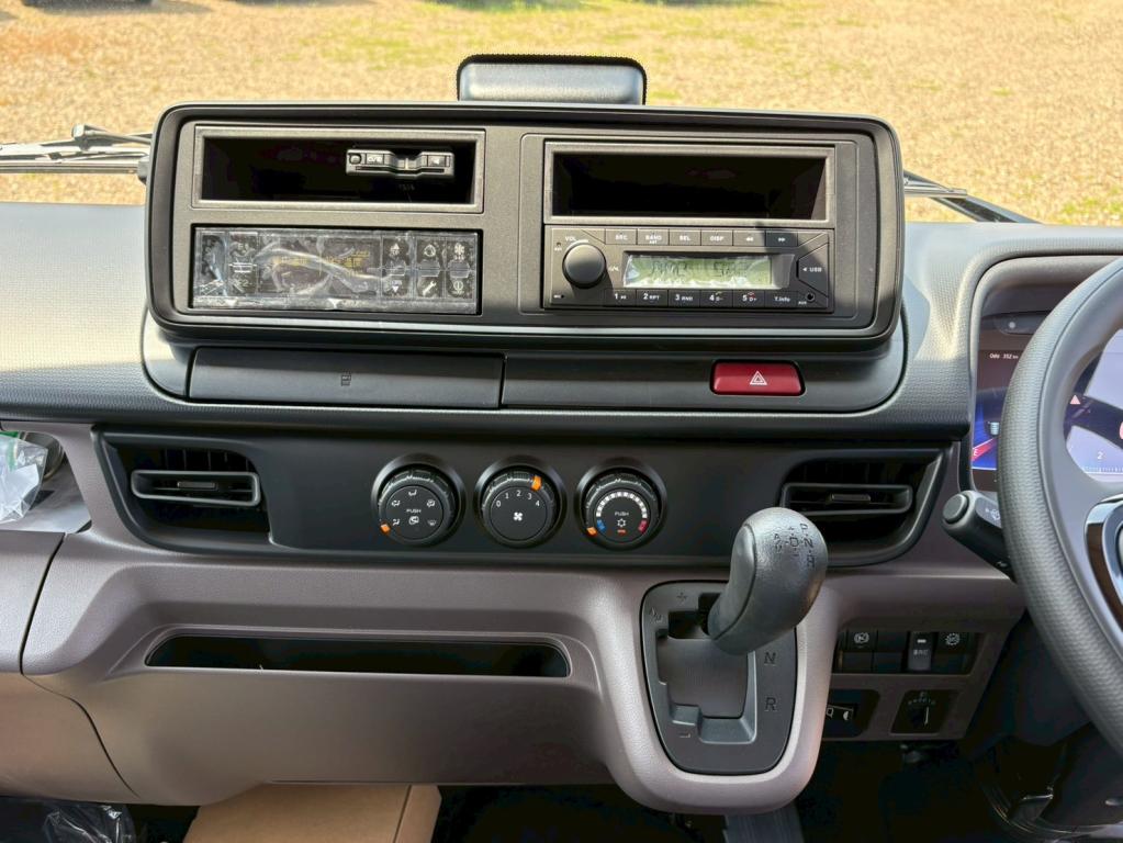 三菱 キャンター 2RG-FBAV0(2WD)の写真22