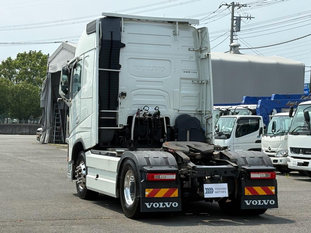 ボルボ その他 2DG-KA2TDA1(2WD)の写真3