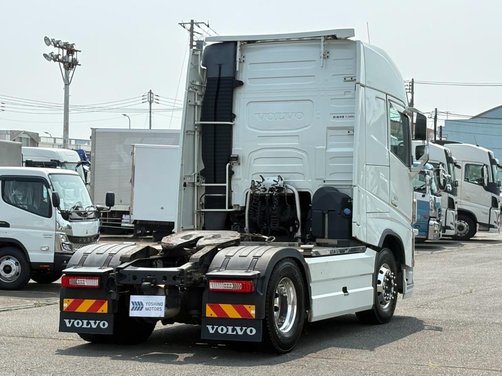 ボルボ その他 2DG-KA2TDA1(2WD)の写真4