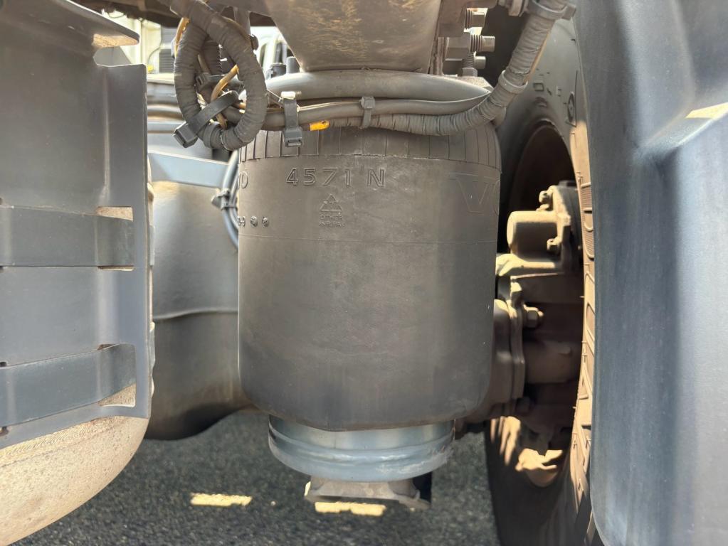 ボルボ その他 2DG-KA2TDA1(2WD)の写真17