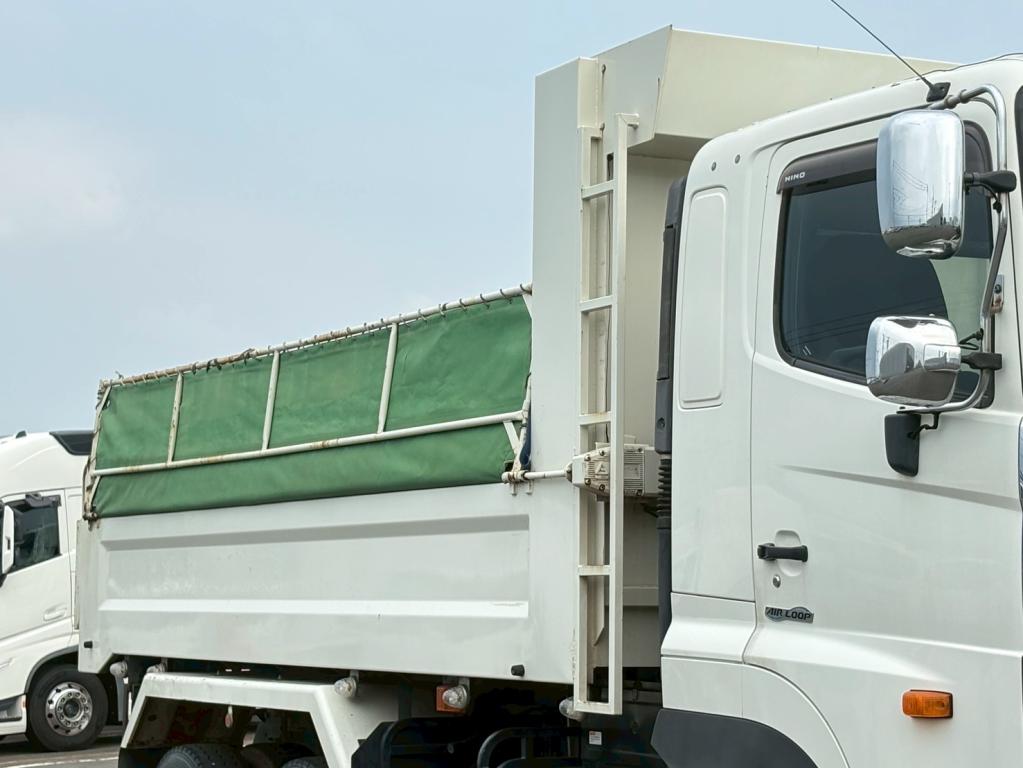 日野 プロフィア QKG-FS1EKDA(6x4)の写真5
