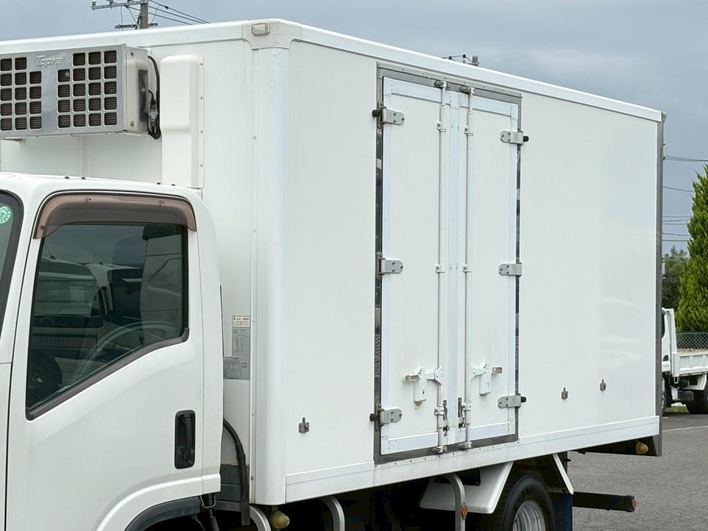 いすゞ エルフ 2RG-NPR88AN(2WD)の写真6