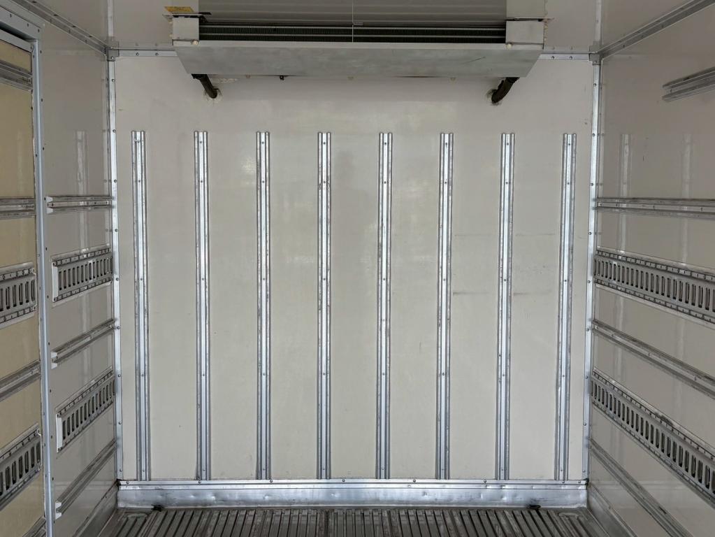 いすゞ エルフ 2RG-NPR88AN(2WD)の写真7