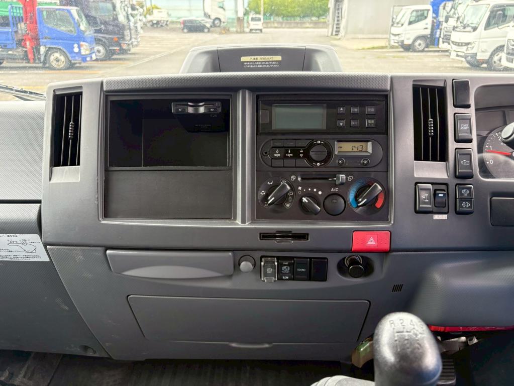 いすゞ エルフ 2RG-NPR88AN(2WD)の写真22