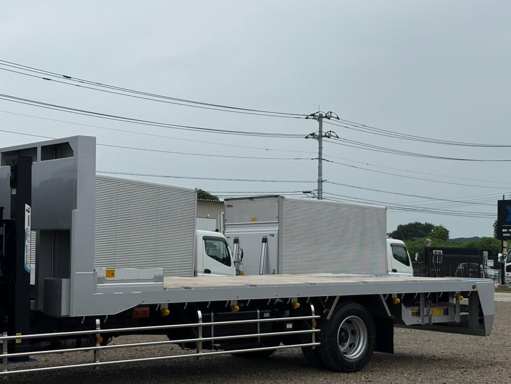 三菱 ファイター 2KG-FK62FZ(2WD)の写真6