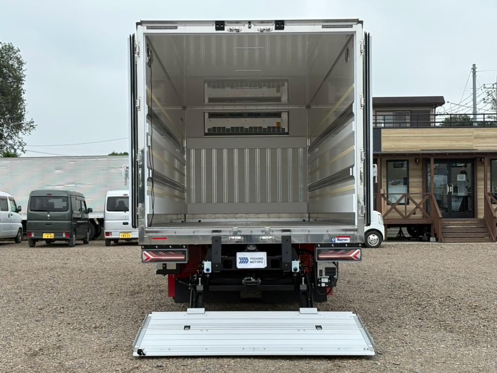 三菱 ファイター 2KG-FK65F(2WD)の写真11