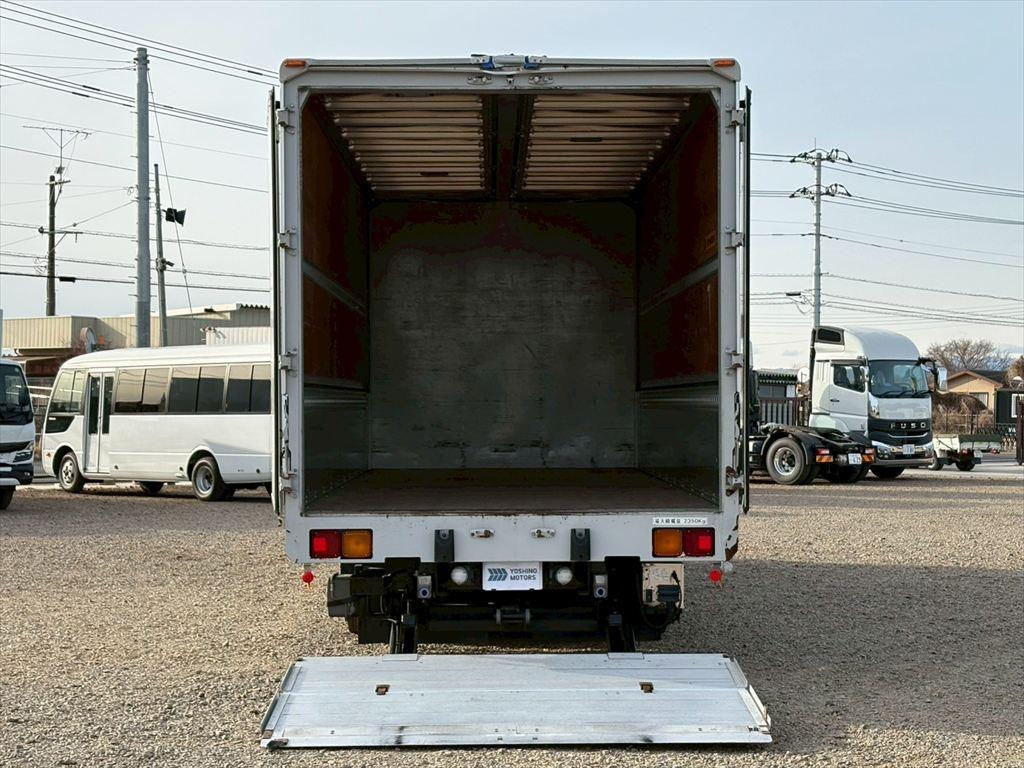 いすゞ フォワード 2RG-FRR90T2(2WD)の写真11