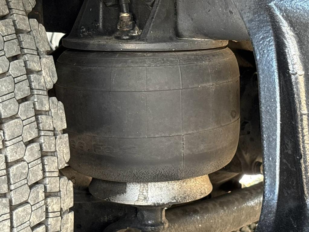 いすゞ フォワード 2RG-FRR90T2(2WD)の写真17