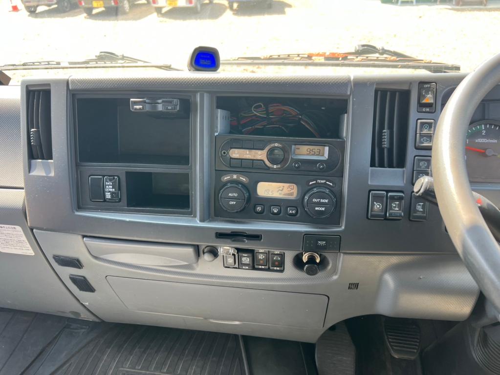いすゞ フォワード LPG-FTR90T2(2WD)の写真22