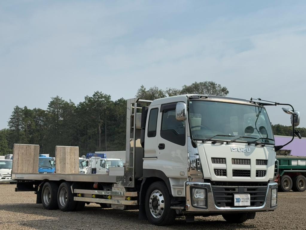 いすゞ ギガ QKG-CYZ77AJ(6x4)の写真2