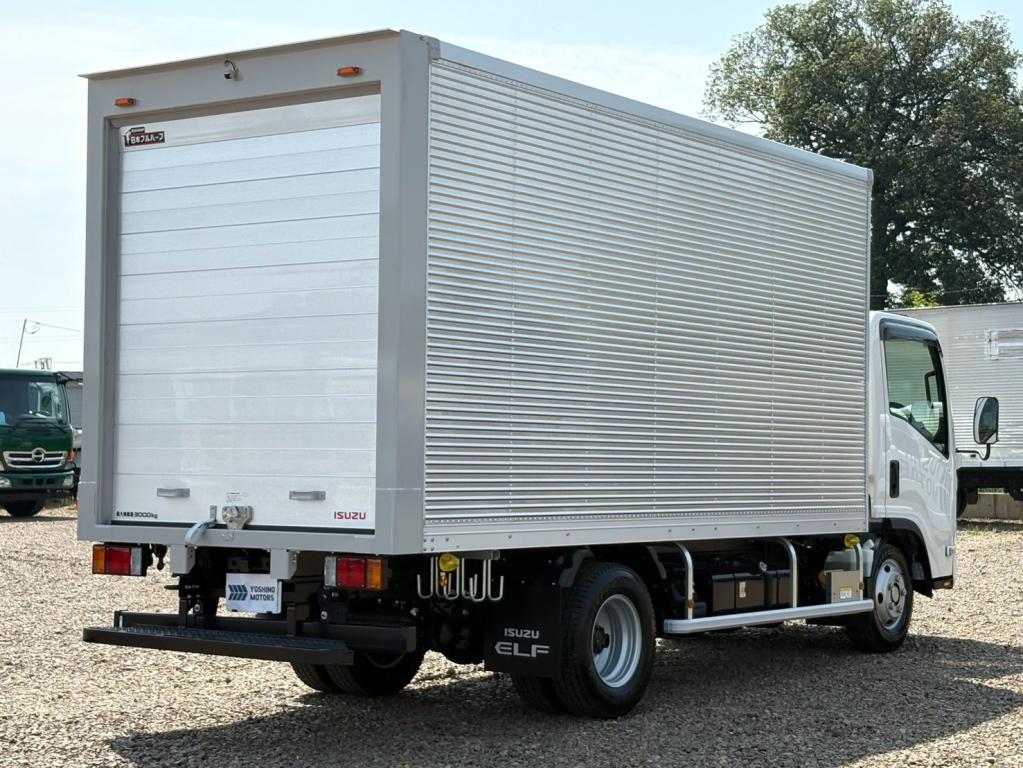 いすゞ エルフ 2RG-NMR88AM(2WD)の写真4