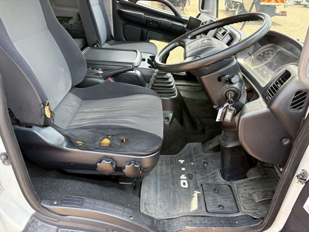 日野 レンジャー SDG-FX7JLAA(4WD)の写真21