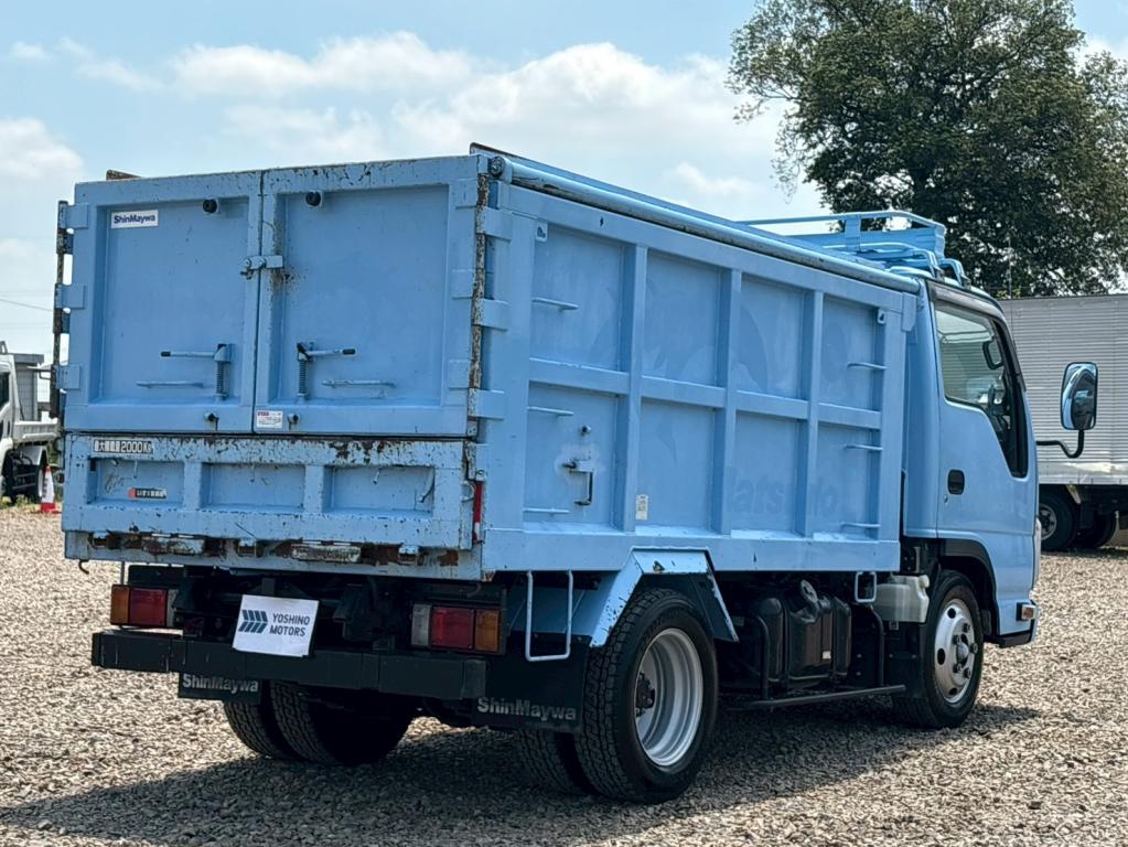 いすゞ エルフ TPG-NKR85AN(2WD)の写真4