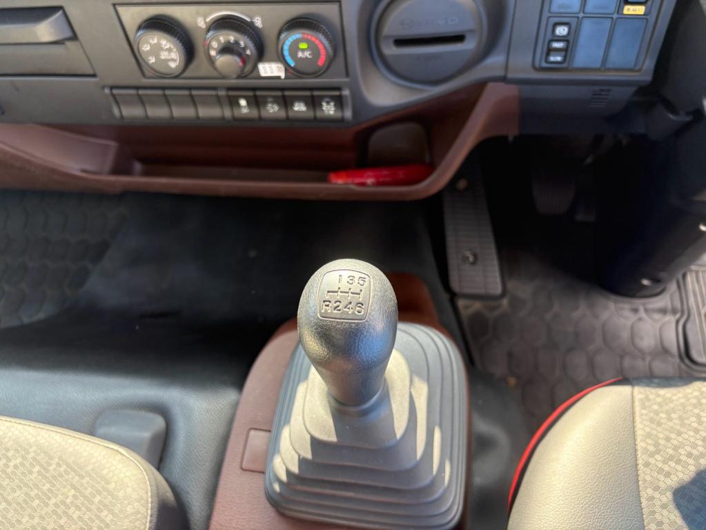 日野 レンジャー 2KG-FD2ABA(2WD)の写真23