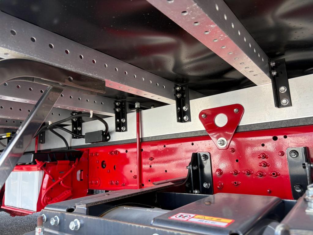三菱 ファイター 2KG-FK62F(2WD)の写真15