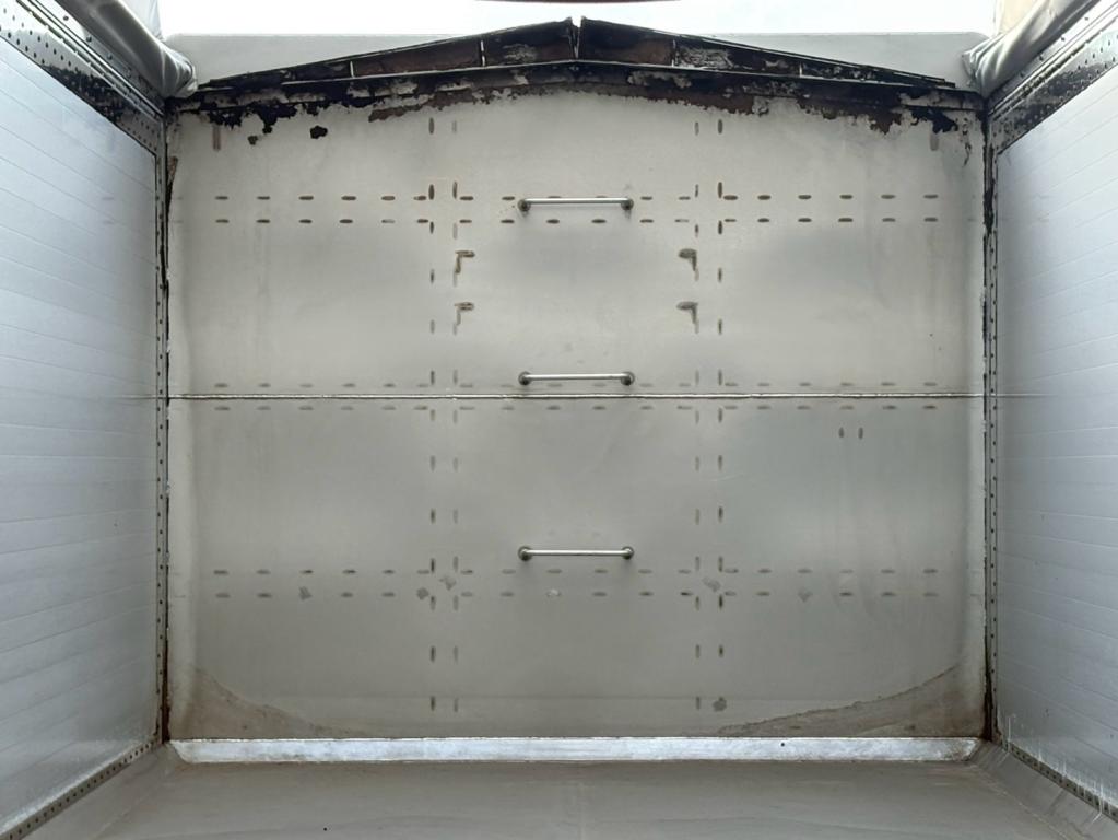 いすゞ ギガ QKG-CYZ77B(6x4)の写真7