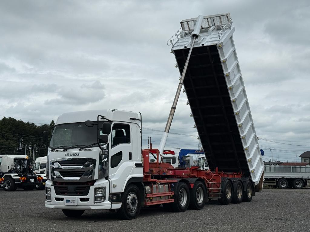 いすゞ ギガ QKG-EXZ52BJ(6x4)の写真1