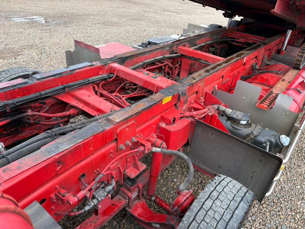 いすゞ ギガ LKG-CYJ77A(8x4)の写真14