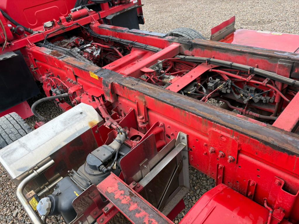 いすゞ ギガ LKG-CYJ77A(8x4)の写真15