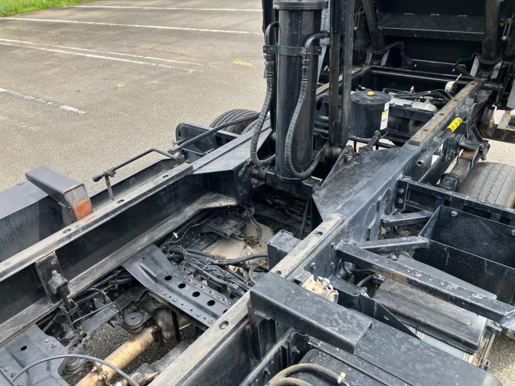 いすゞ フォワード 2RG-FTR90U2(2WD)の写真14