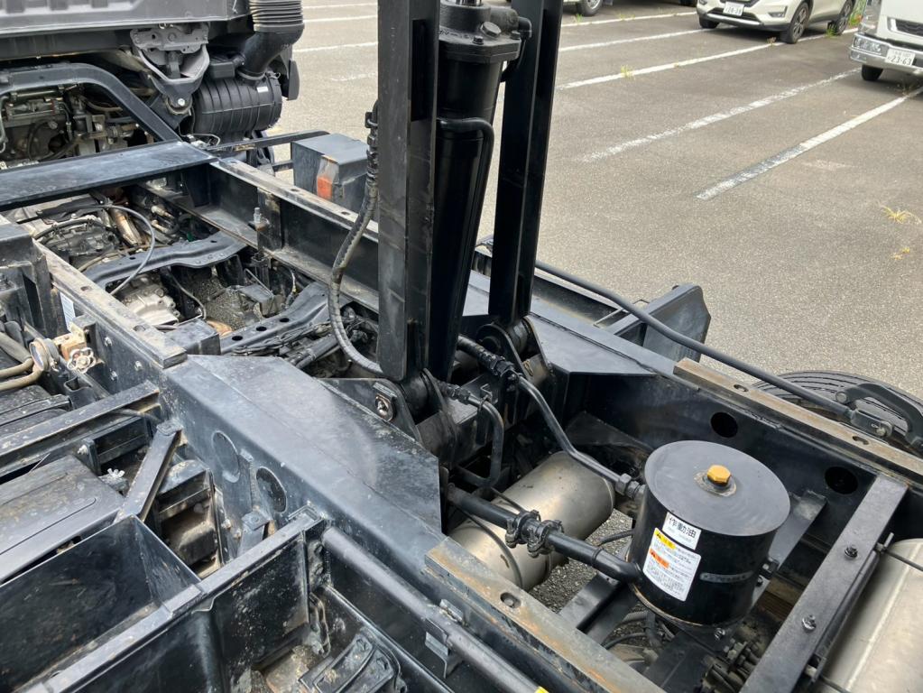 いすゞ フォワード 2RG-FTR90U2(2WD)の写真15