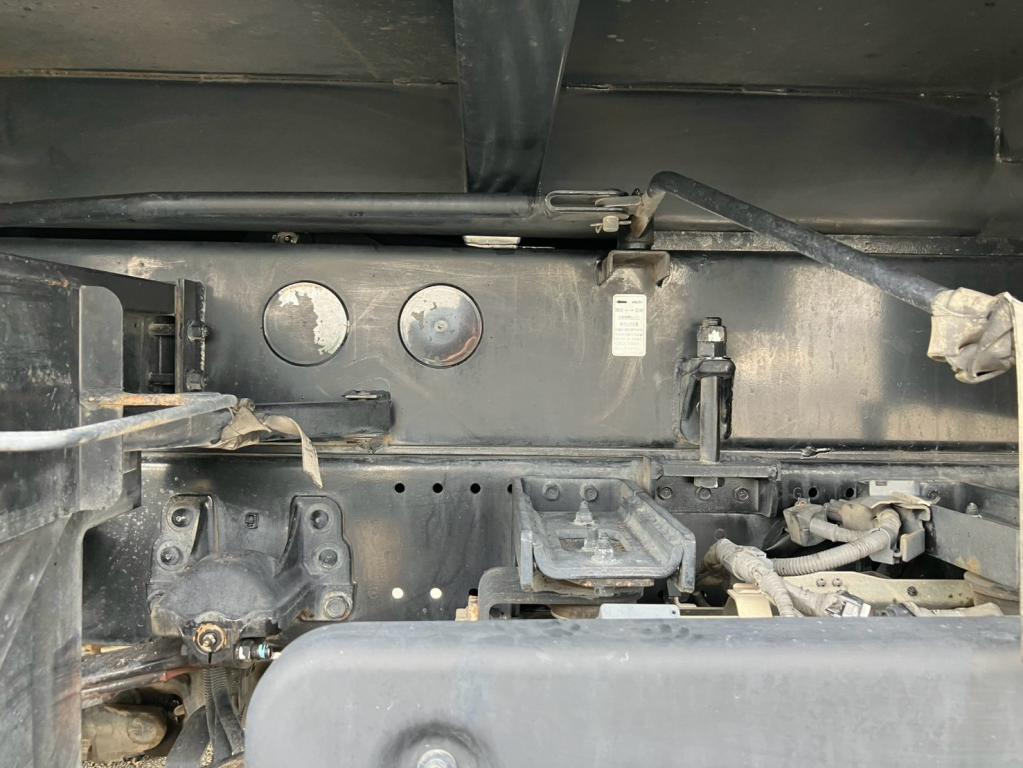 いすゞ フォワード 2RG-FTR90U2(2WD)の写真17