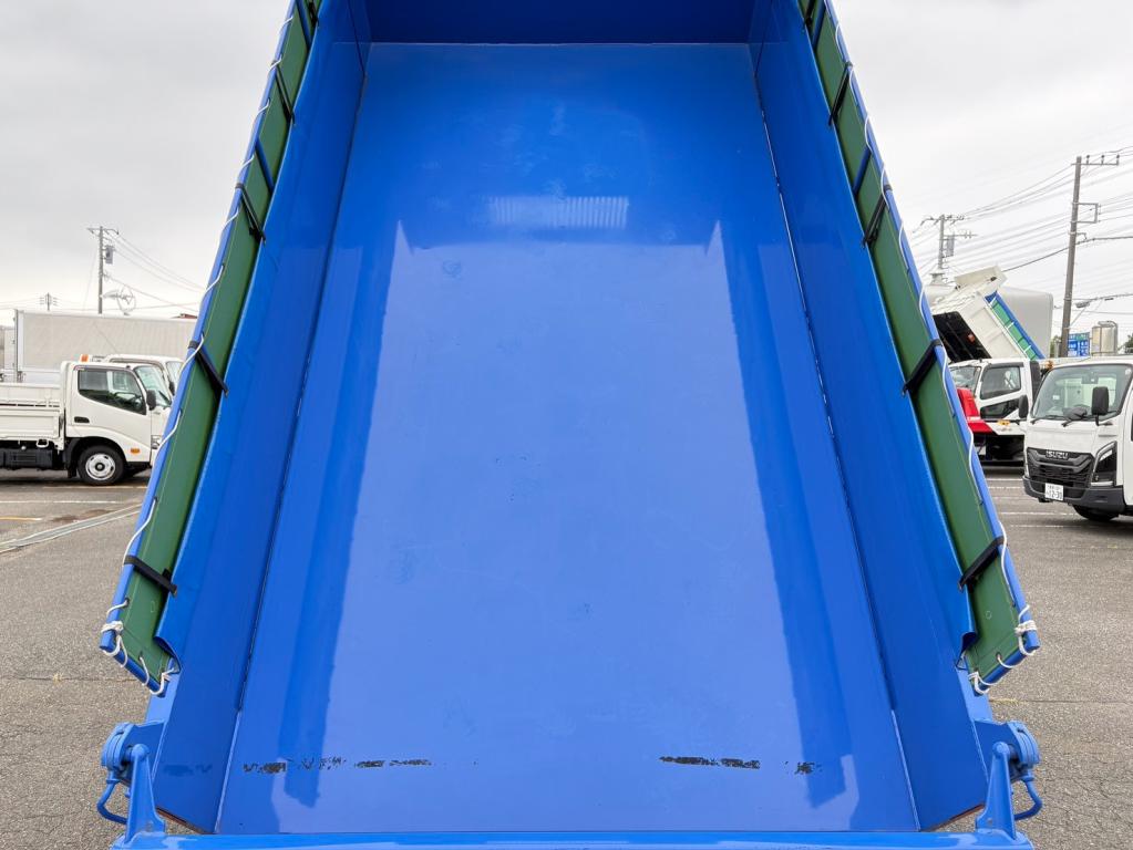 いすゞ エルフ 2RG-NKR88AT(2WD)の写真8