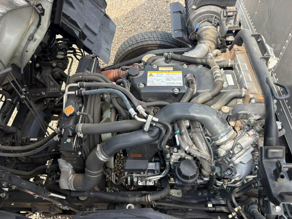 いすゞ フォワード 2RG-FRR90S2(2WD)の写真18